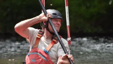 Pascal, guide canoë-kayak sur l’Yonne avec Hors Sentiers