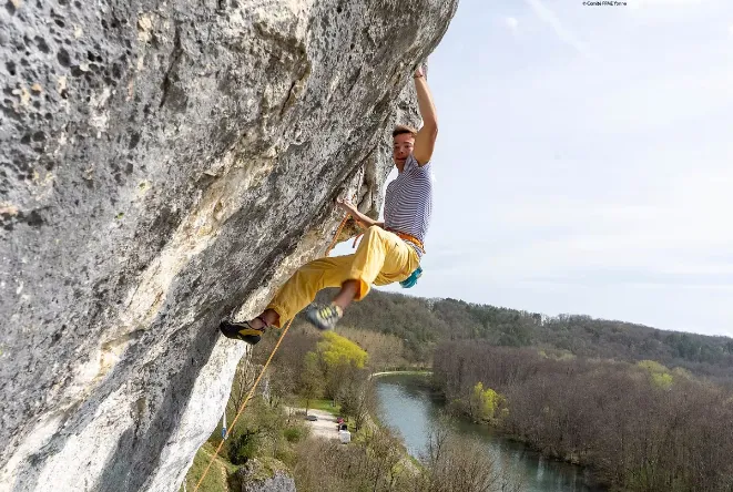 Escalade aux Rochers du Saussois