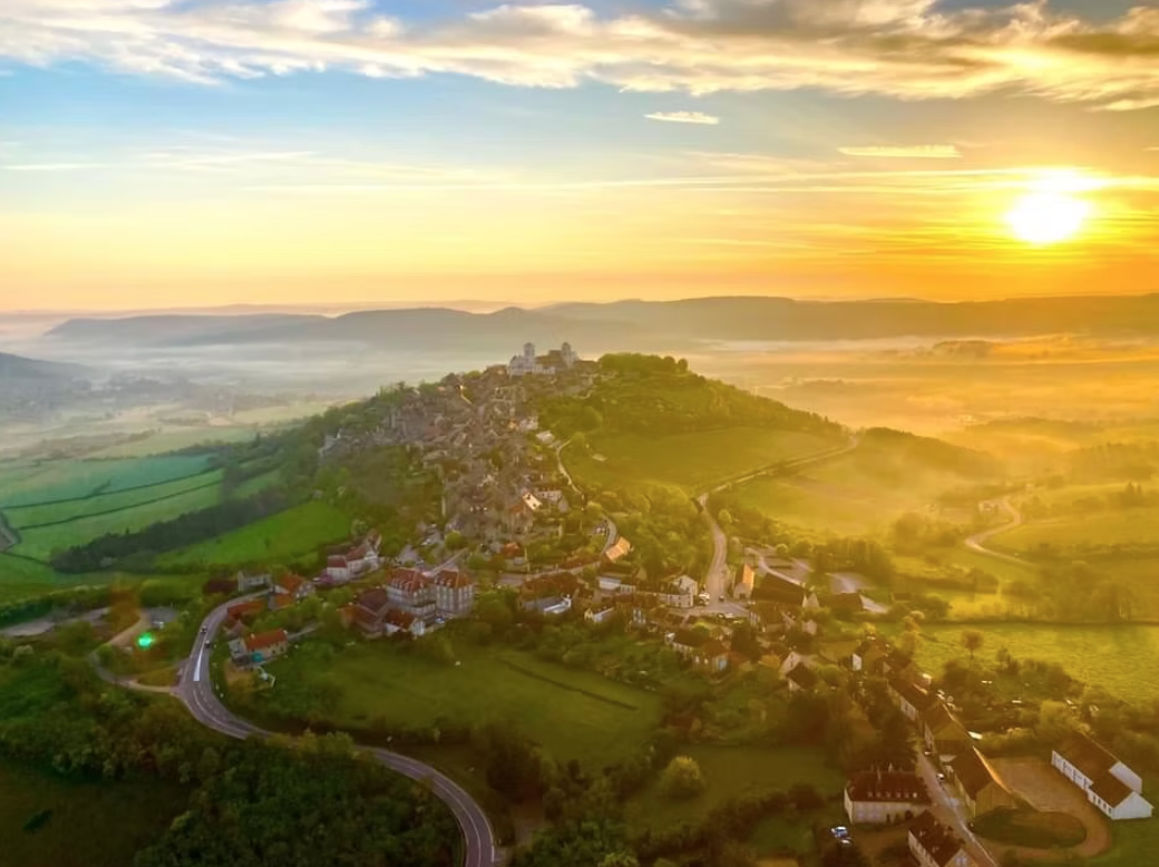 Montgolfière au coucher du soleil