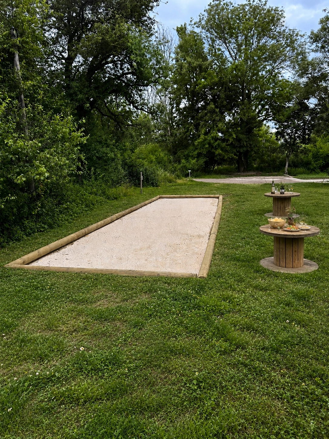 Terrain de pétanque au camping Le Pré du Roi